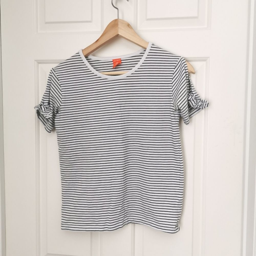 3/$15 Joe Fresh girls t-shirt size 10-12